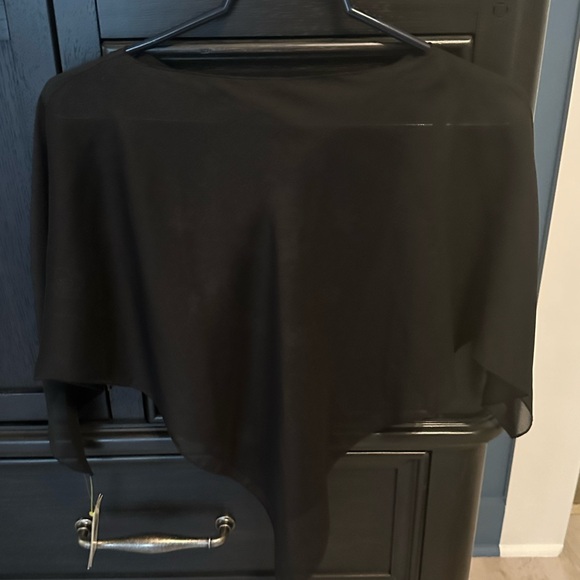 Amy Byer poncho/shawl overlay, size small - Picture 3 of 5